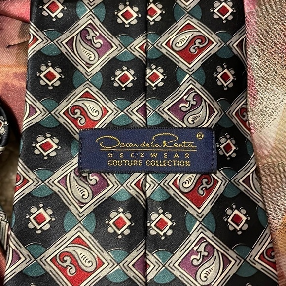 Oscar de la Renta Tie Bundle Silk and Polyester paisley Striped Abstract design - Picture 3 of 16